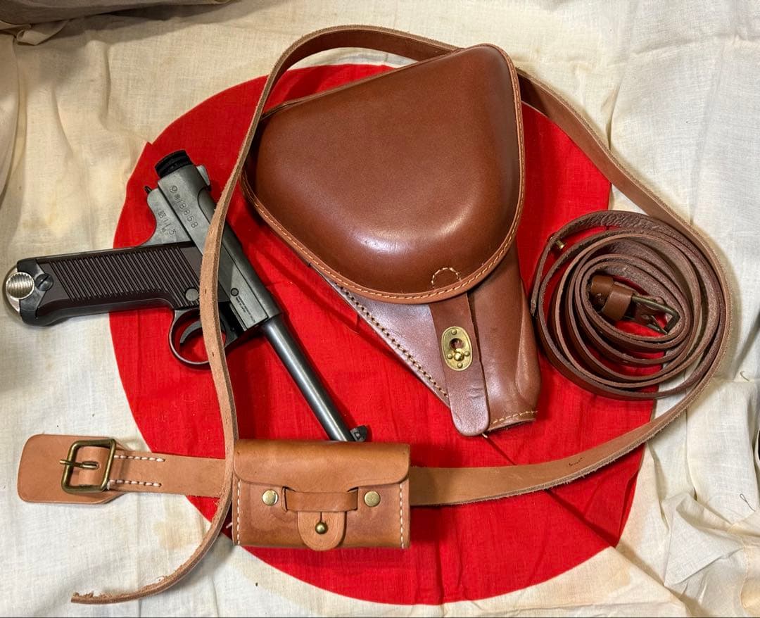 C）日本軍 南部14年式拳銃嚢と拳銃弾薬盒＆ベルトのセット（複製品)
