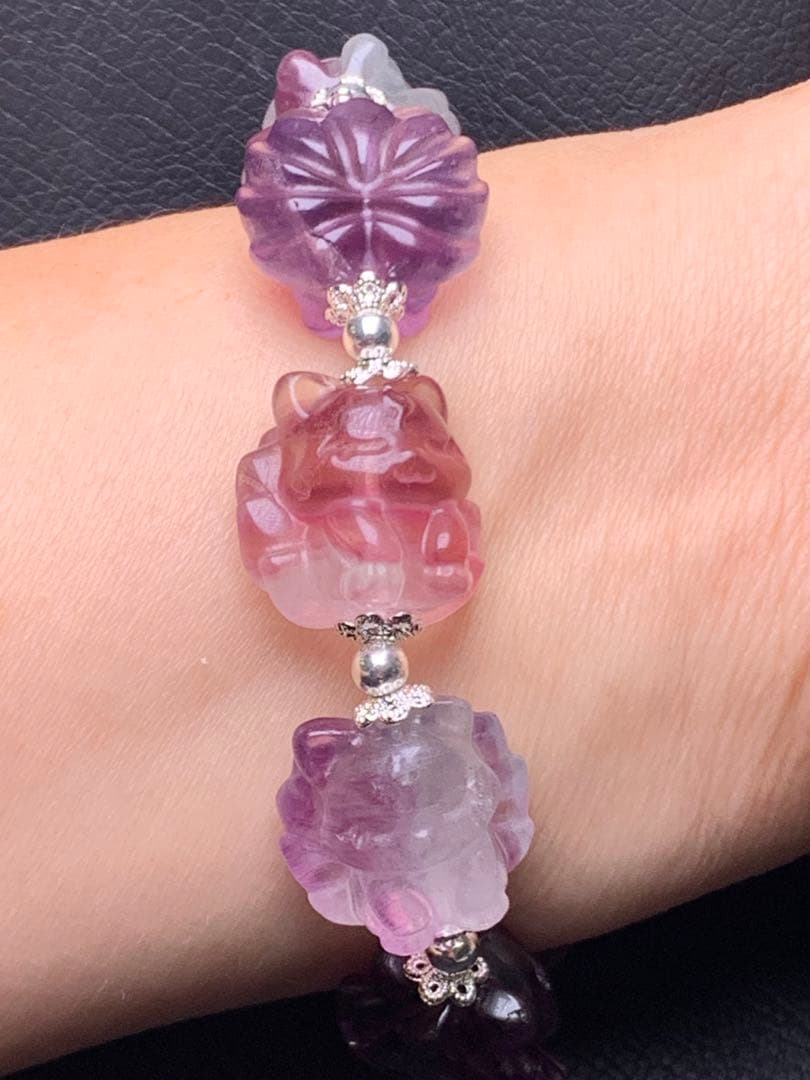 071136 天然石フローライト九尾の狐ブレスレット