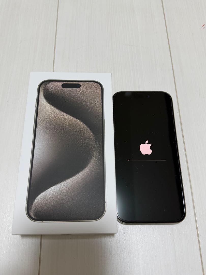 【お値引き中】Apple iPhone 15 Pro シルバー 本体　128GB