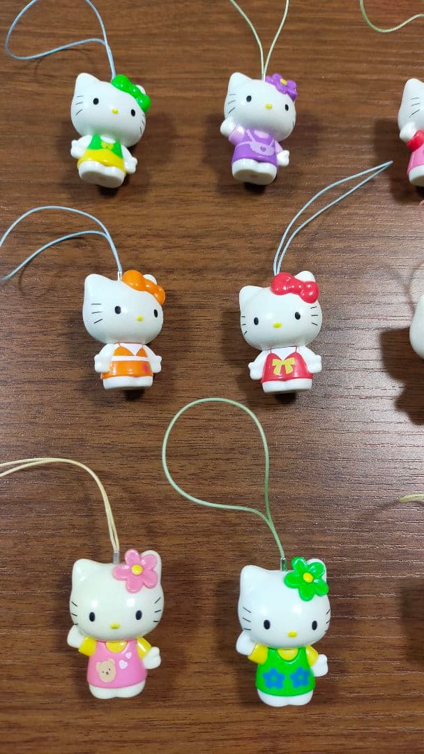 ハローキティ 台湾セブンイレブン 限定グッズ ストラップ 13個