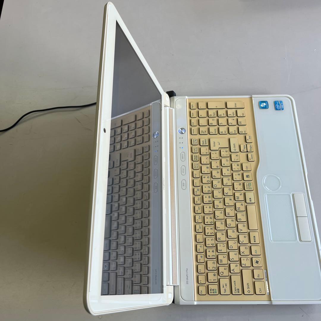 ☆訳有安美品☆WindowsXP☆富士通15.6インチ大画面PC☆第3世代i7☆