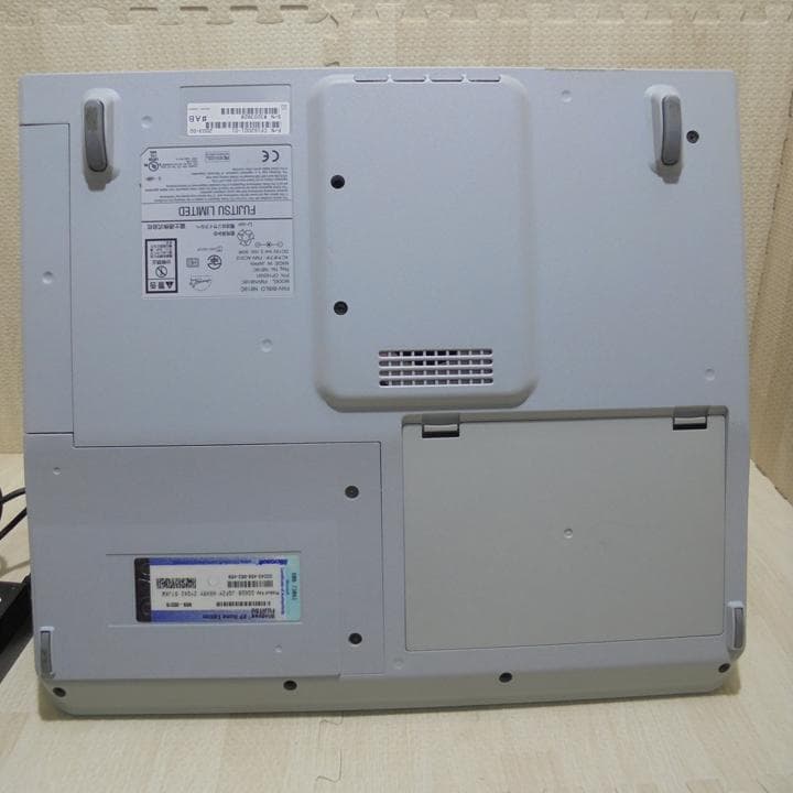 旧型PC　富士通　BIBLO NB18C／WinXP&98 デュアル／FDD内蔵