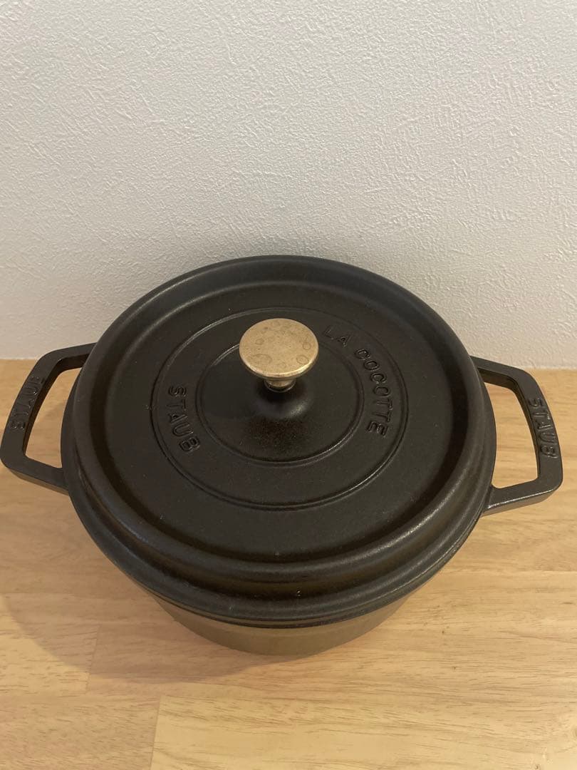 【美品】STAUB　ストウブ　両手鍋 22センチ