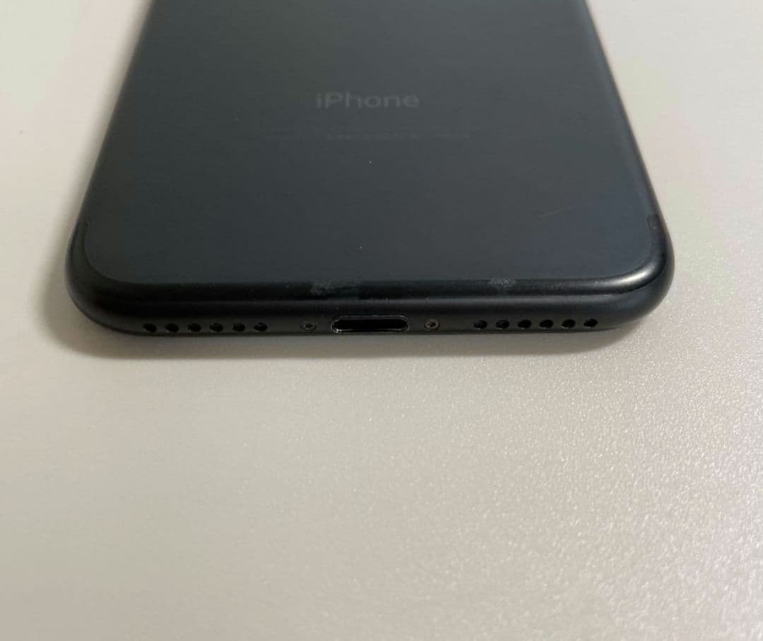 iPhone 7 Black 32 GB SIMフリー　15855T