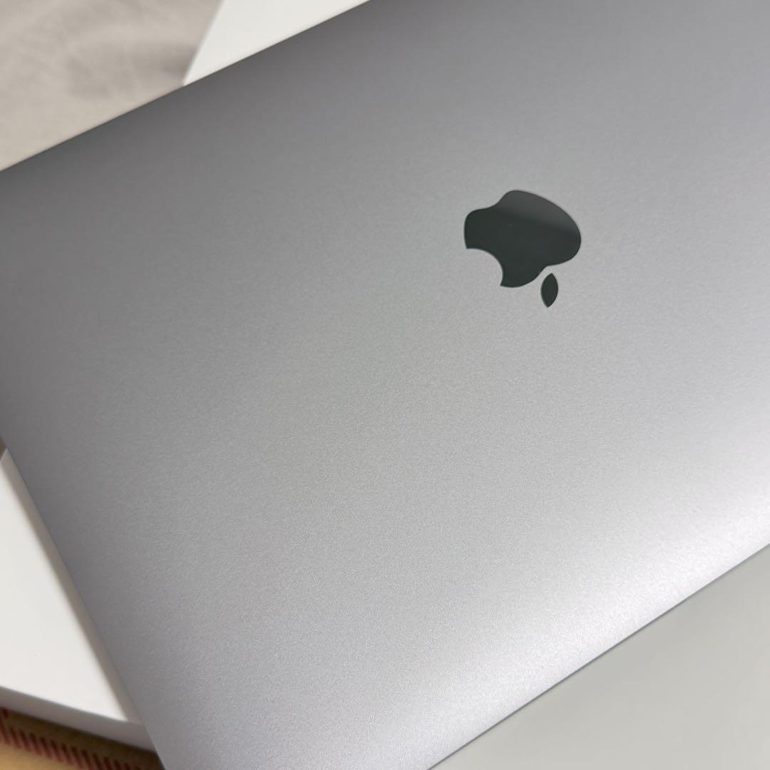 美品 おまけ付き MacBook Air M1 8GB 256GB