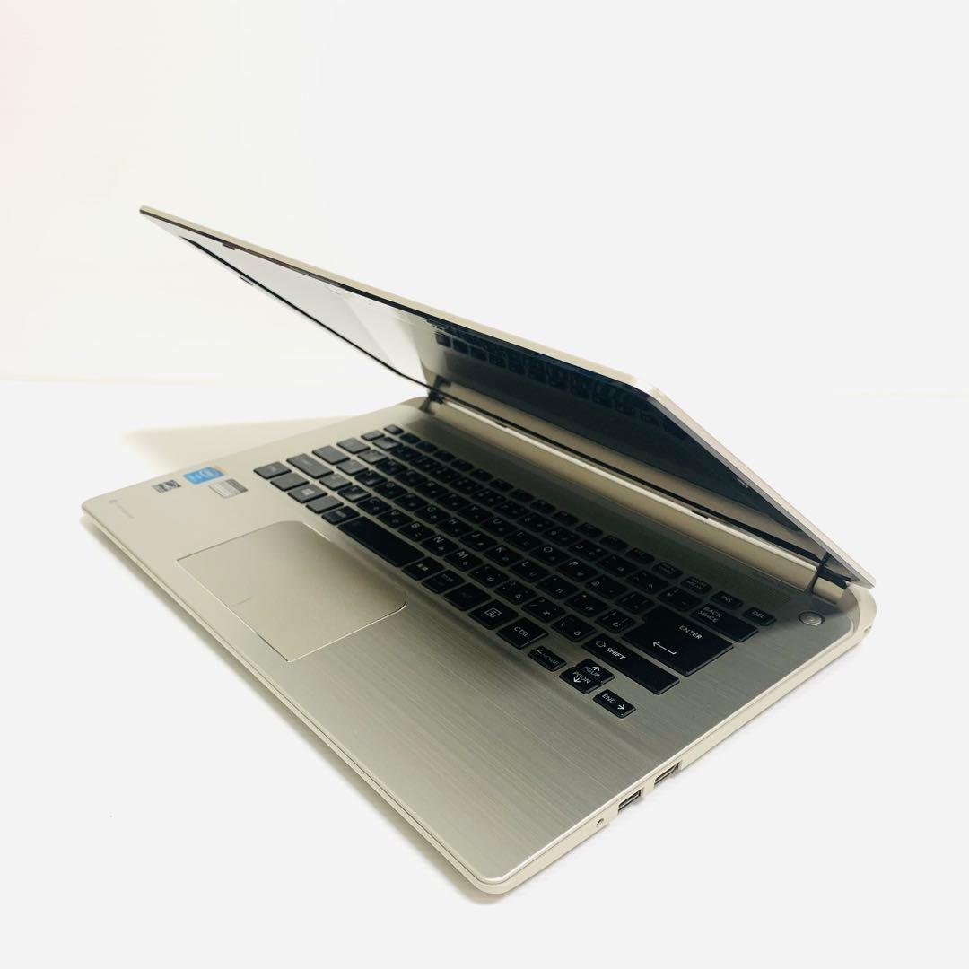 【届いたらすぐ使える】設定済　14型軽量ノートパソコン　Win11/高速SSD