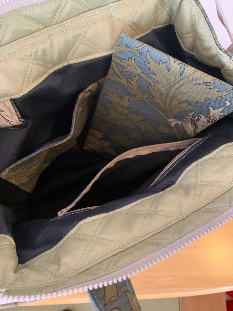 ルルハンドメイドリュック＆トート＊モリス柄布＊撥水加工キルティングベージュ