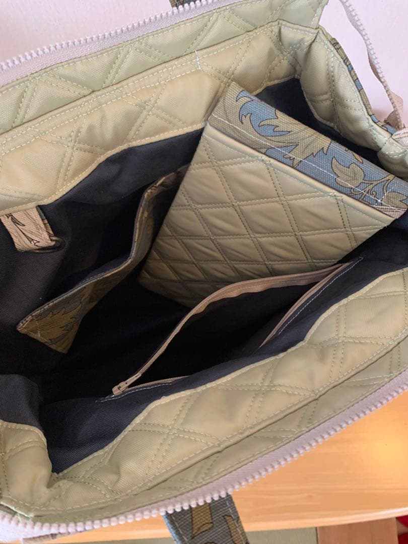 ルルハンドメイドリュック＆トート＊モリス柄布＊撥水加工キルティングベージュ