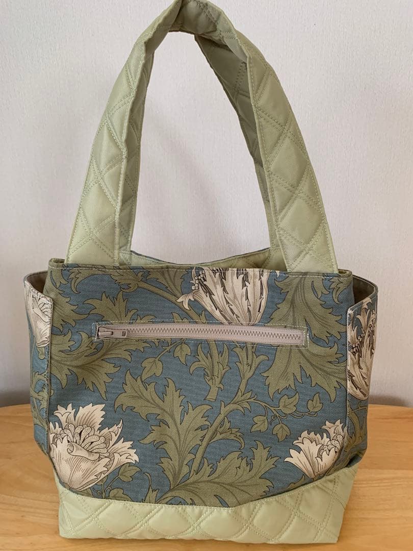 ルルハンドメイドリュック＆トート＊モリス柄布＊撥水加工キルティングベージュ