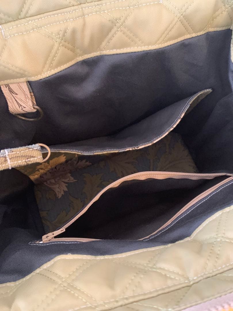 ルルハンドメイドリュック＆トート＊モリス柄布＊撥水加工キルティングベージュ