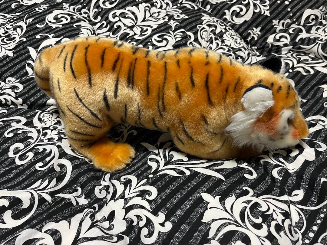トラのぬいぐるみ 中型