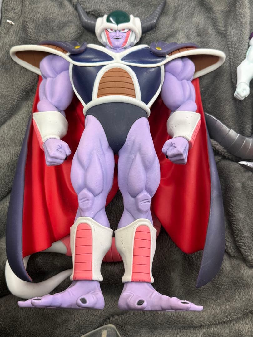 一番くじ　コルド大王　メカフリーザ　フィギュア
