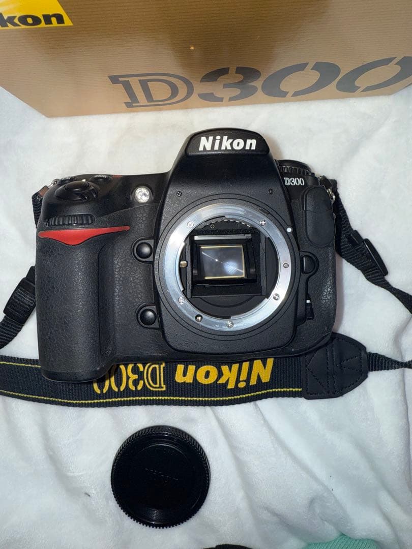 Nikon d300 sb600 mbd10 mc30箱付き 空気吹き カメラ