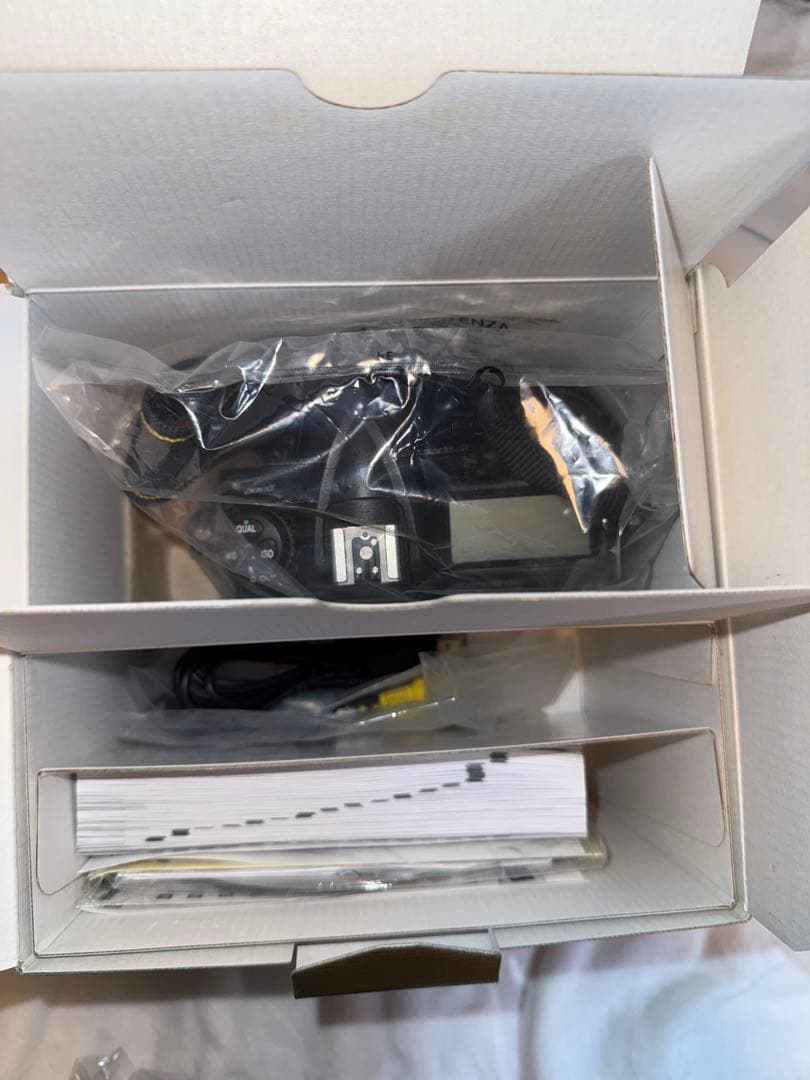 Nikon d300 sb600 mbd10 mc30箱付き 空気吹き カメラ