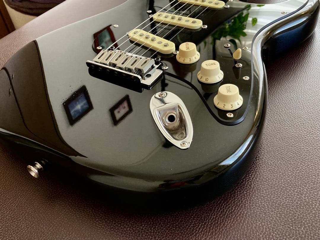 【ローズ指板／アルニコ5】Squier Standard ギルモア風カスタム