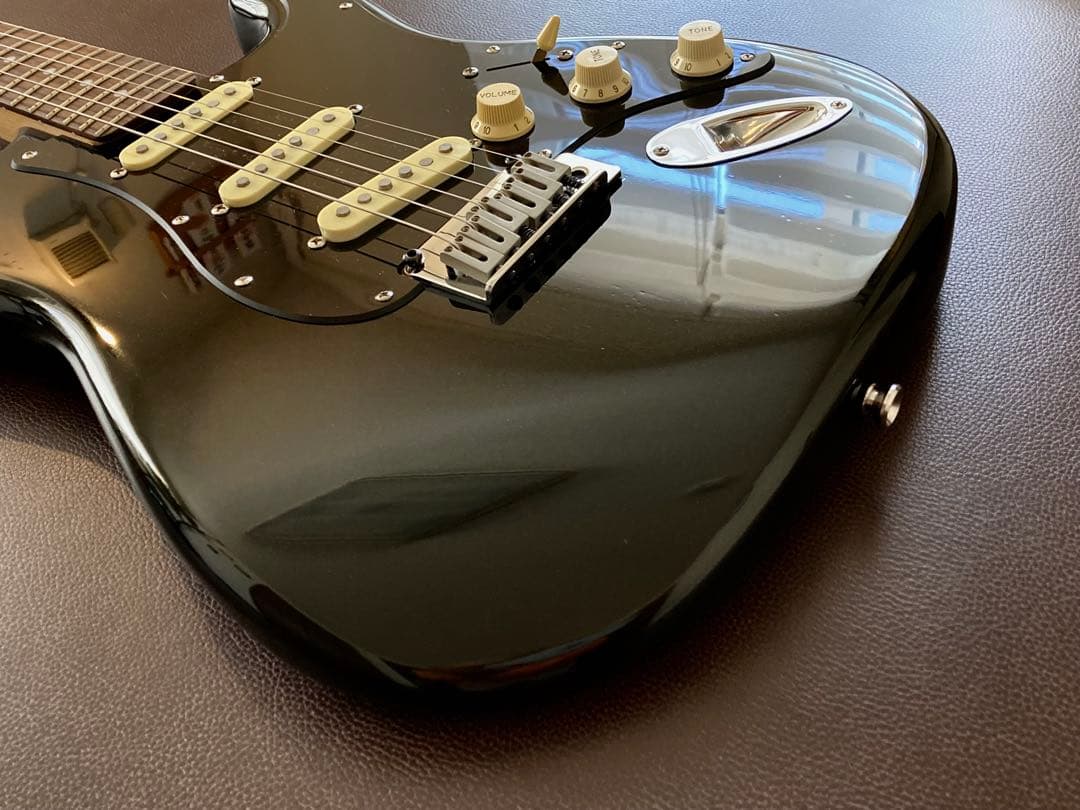 【ローズ指板／アルニコ5】Squier Standard ギルモア風カスタム