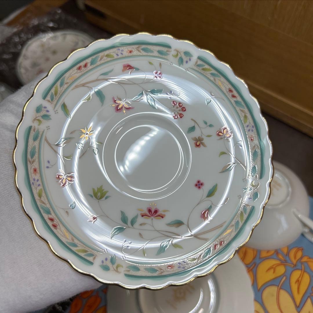 ノリタケ　花更紗　ティーCS スクエアプレート、小皿、スプーンレスト各２組