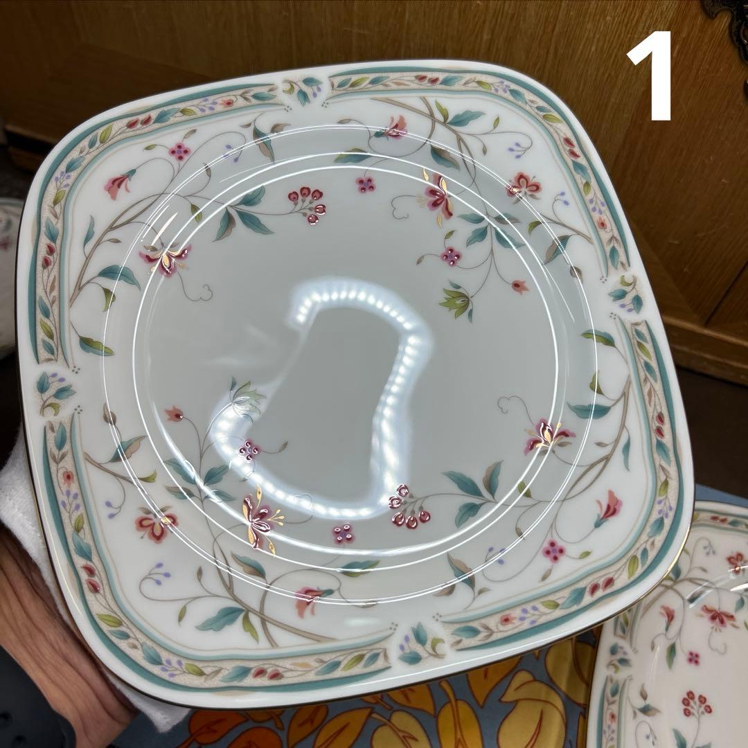 ノリタケ　花更紗　ティーCS スクエアプレート、小皿、スプーンレスト各２組