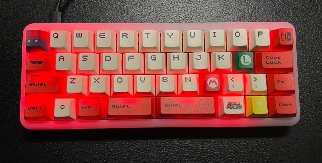 マリオ　キーボード　40% メカニカル