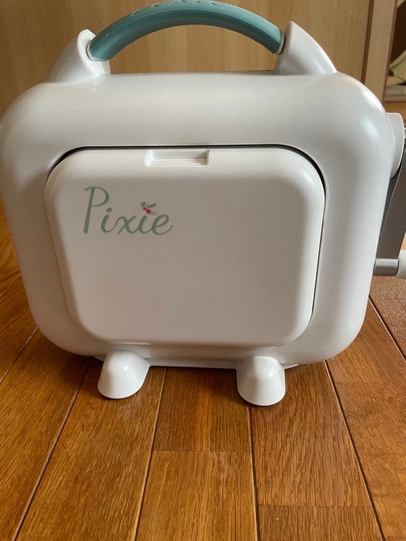 Pixie ダイカットマシン　箱あり