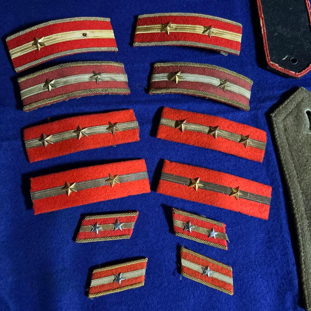 値*ん様 旧日本陸軍階級章(肩章、襟章)中尉、少尉、曹長、軍曹当時物　6組　ミニ