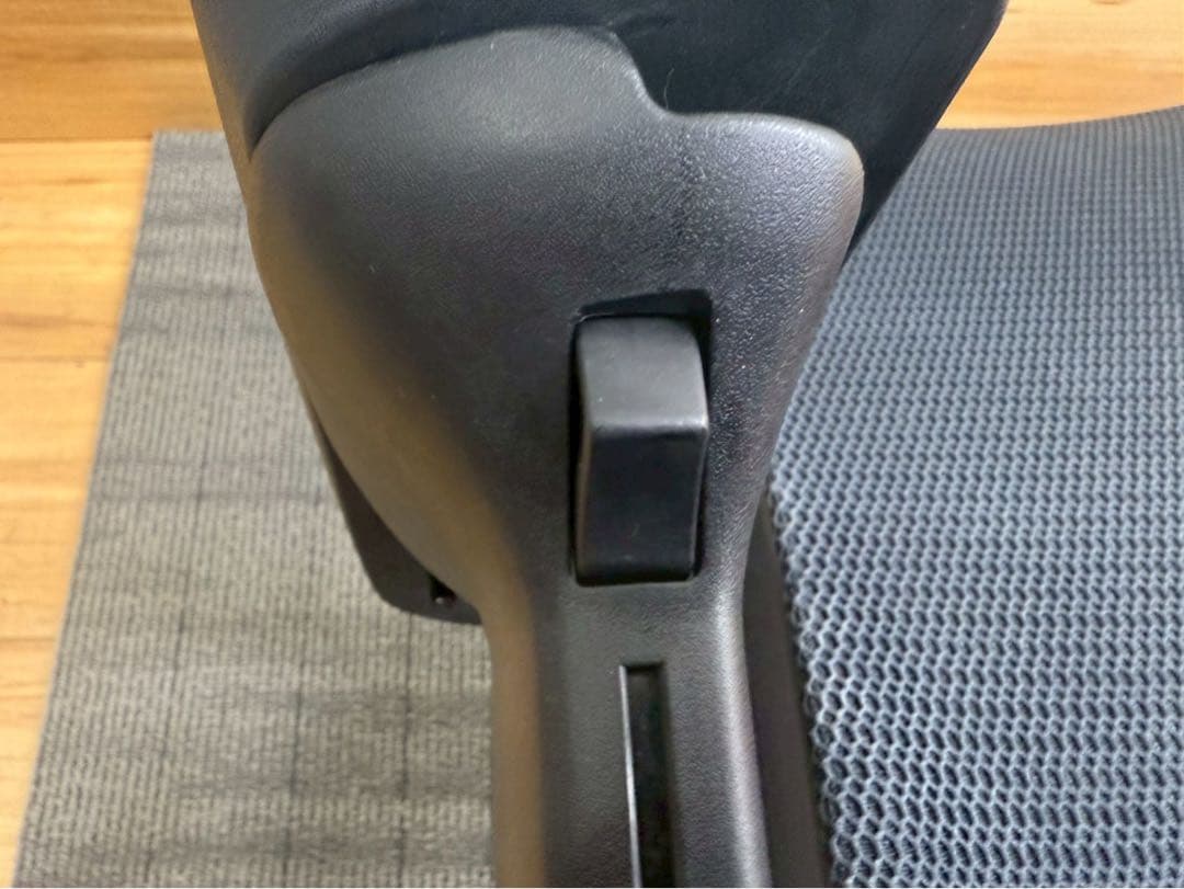 TG350①☆KOKUYO☆デュオラ☆オフィス☆メッシュ☆チェア☆肘付き☆22年