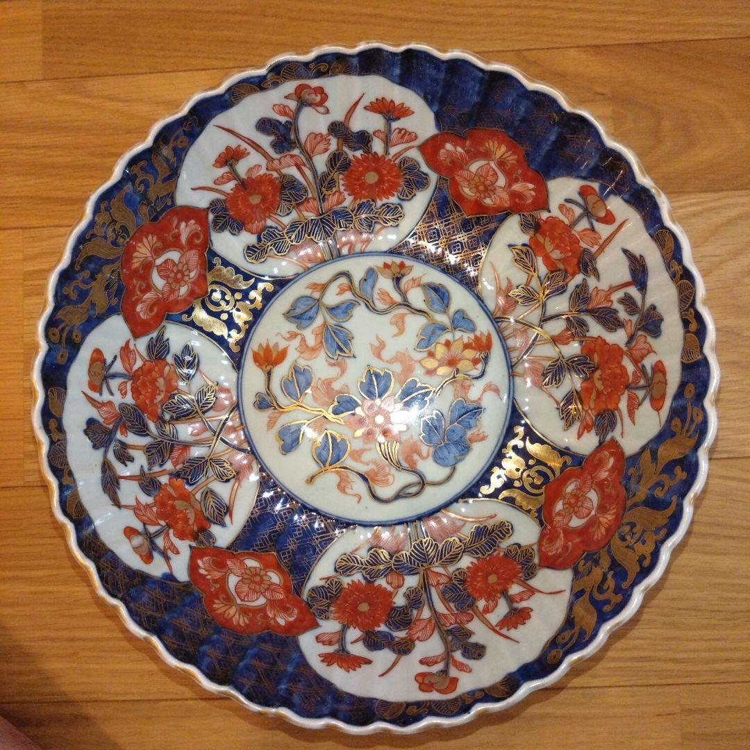 古伊万里　手描き 赤絵 金彩 輪花形 大鉢 唐花 アンティーク食器