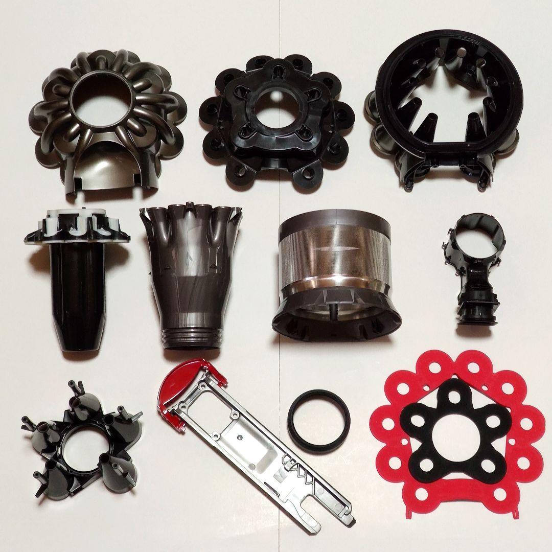 ダイソン V8 SV10掃除機＋マキタ18vアダプターセット分解清掃済み 動作品