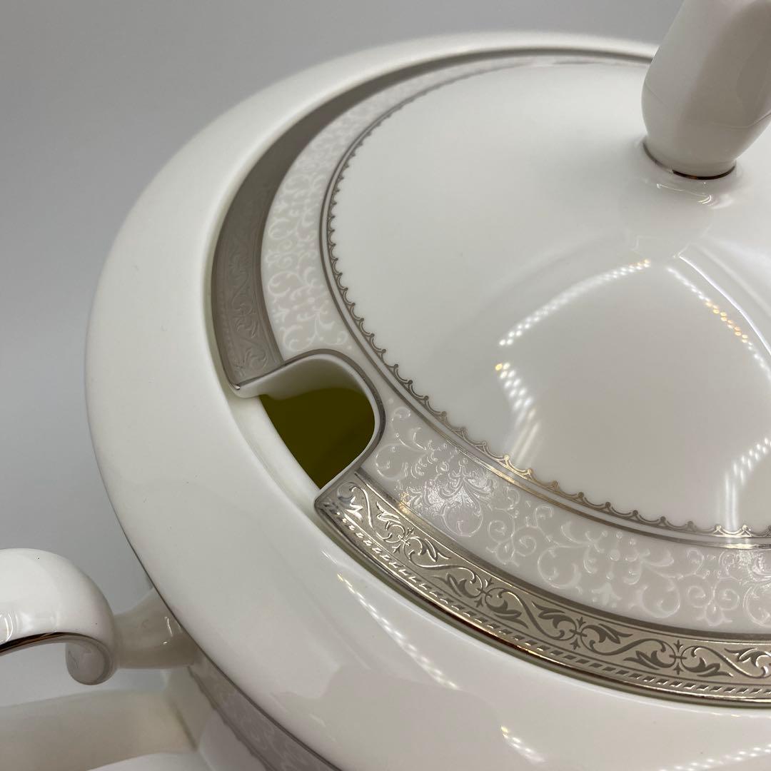 Noritake スープポット 白磁