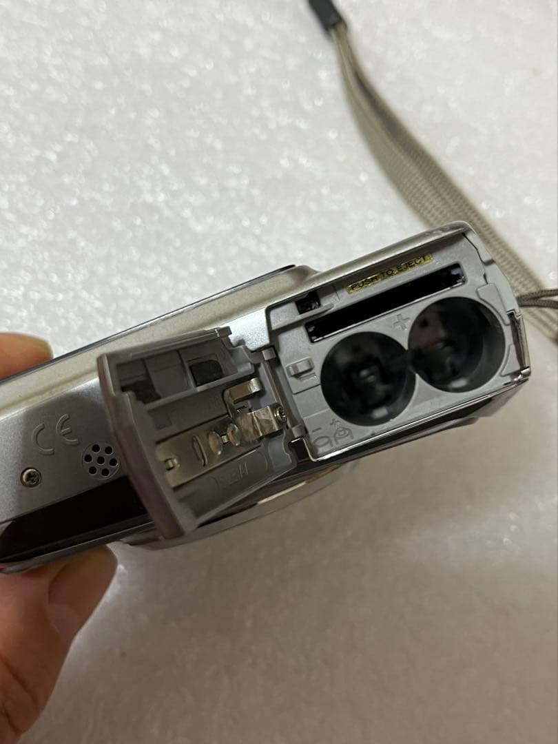 FUJIFILM FinePix A200 9.0メガピクセル動作未確認です