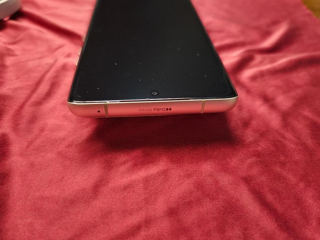 Motorola Edge 50s Pro バニラクリーム （画面割ジャンク）