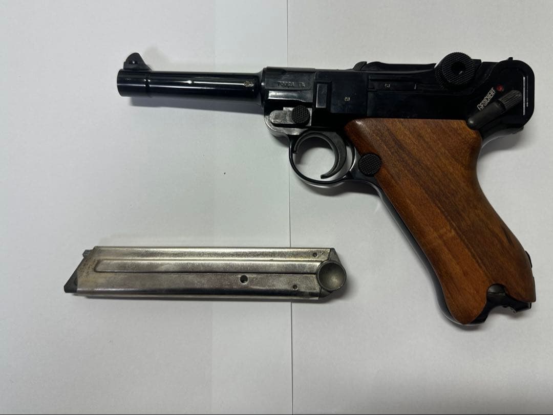 MGC ルガーP08 木製グリップ　モデルガン　箱付き　1980年代　ロゴ刻印