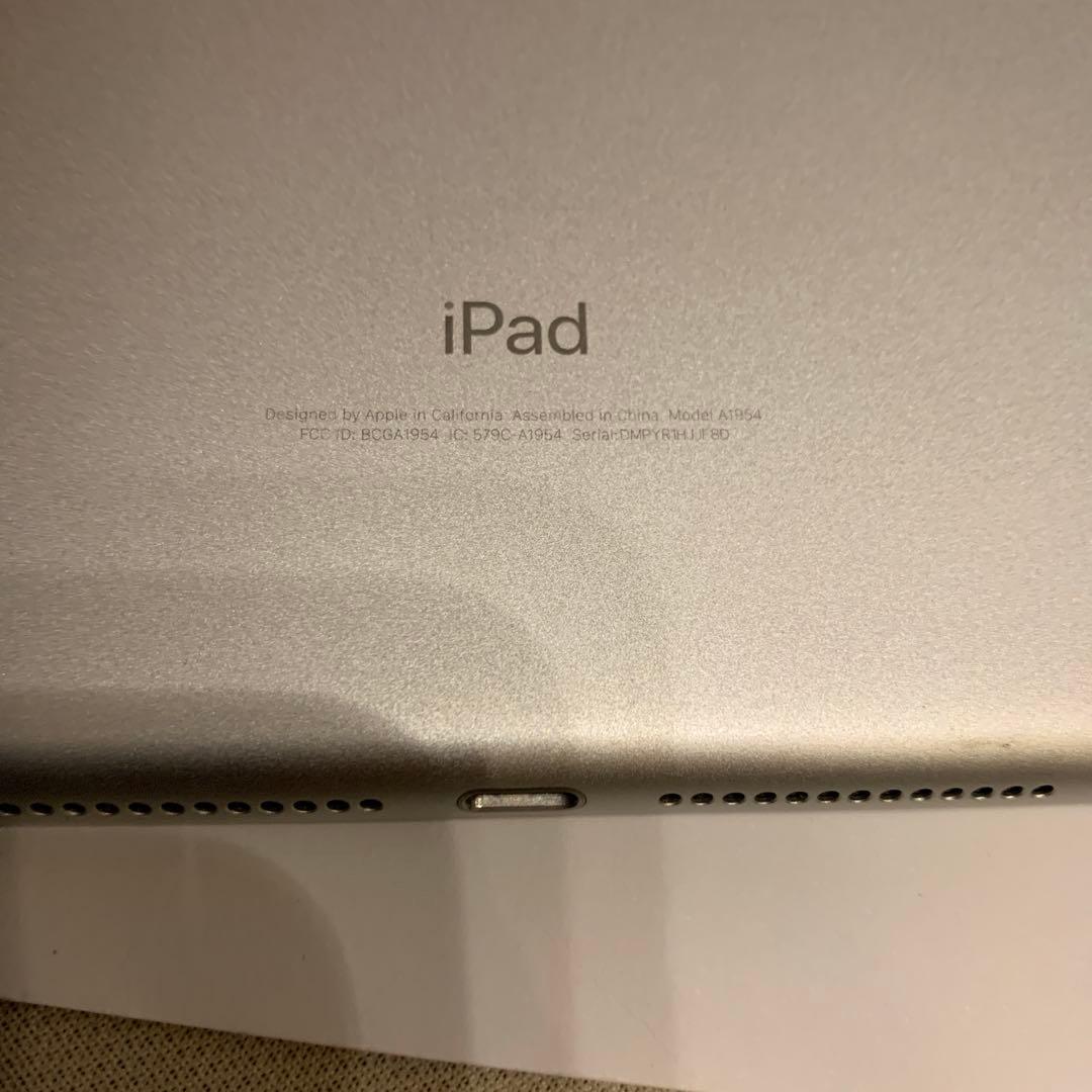 Apple iPad 第6世代 Wi-Fi+Cellular 32GB シルバー