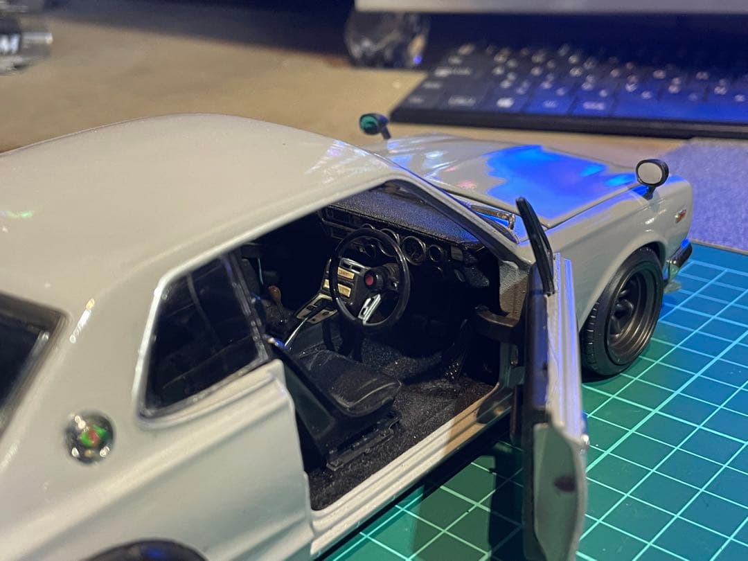 Skyline GT-R ハコスカミニカー 1/18