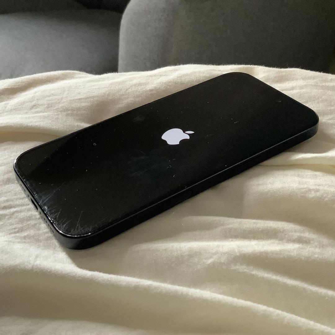 iPhone16本体 MYDQ3J/A ブラック SIMフリー 保証有 画面傷有