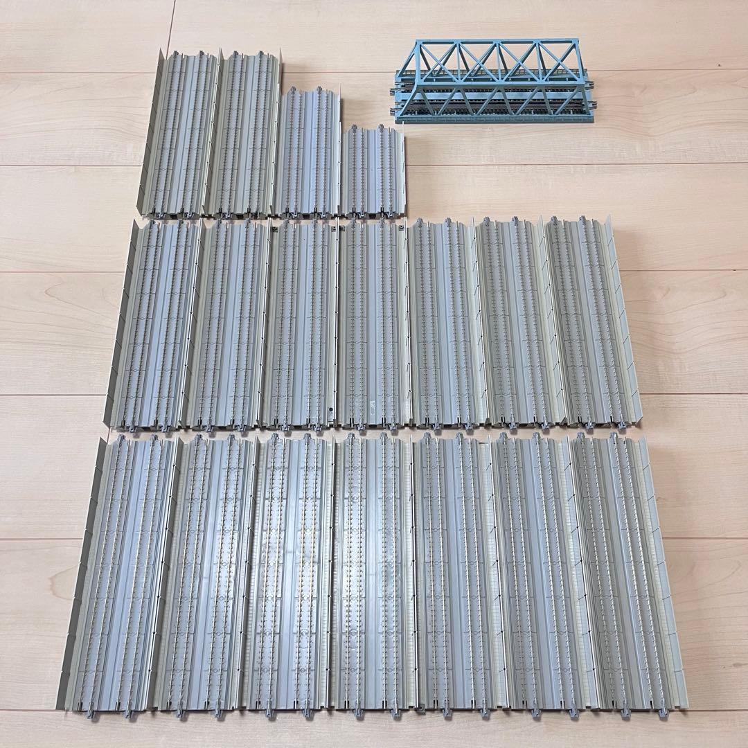 Nゲージ KATO ユニトラック 複線高架線・地上線大型8の字立体交差レイアウト