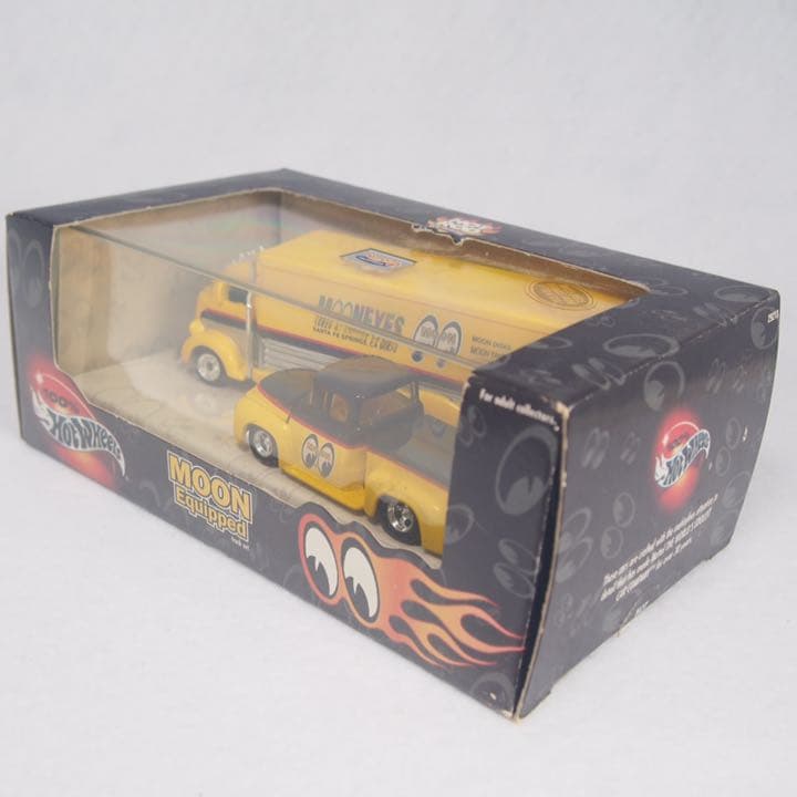 100% ホットウィール MOON Equipped truck set