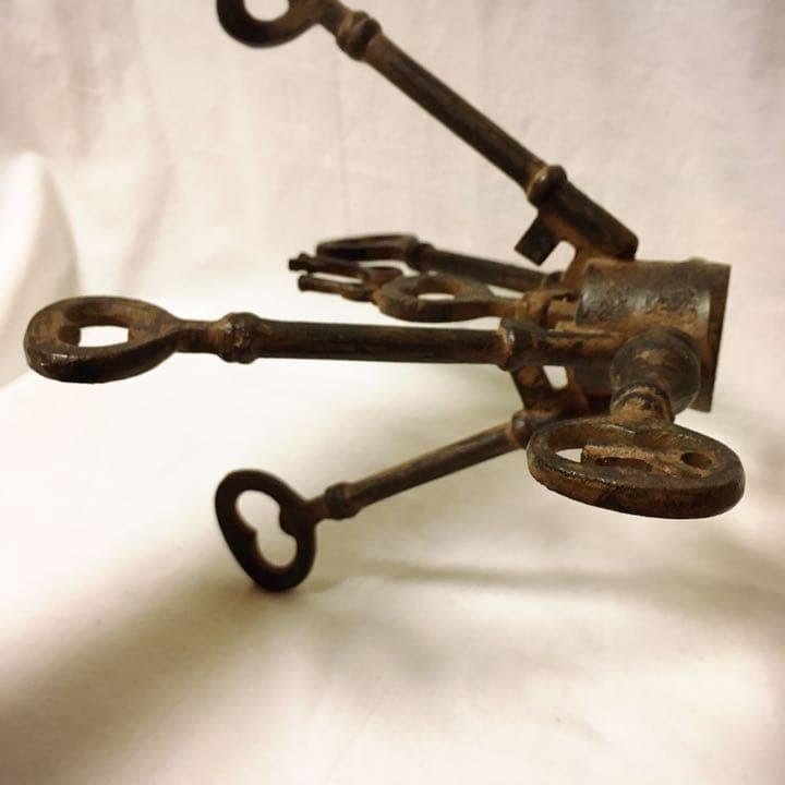 鍵の置物　オブジェ　インテリア小物