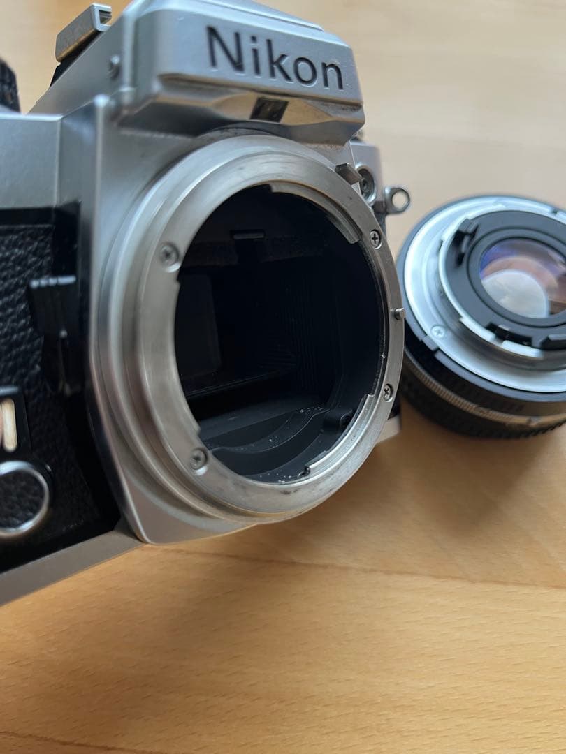 Nikon FE 一眼レフカメラ Nikkor 50mm f/1.8