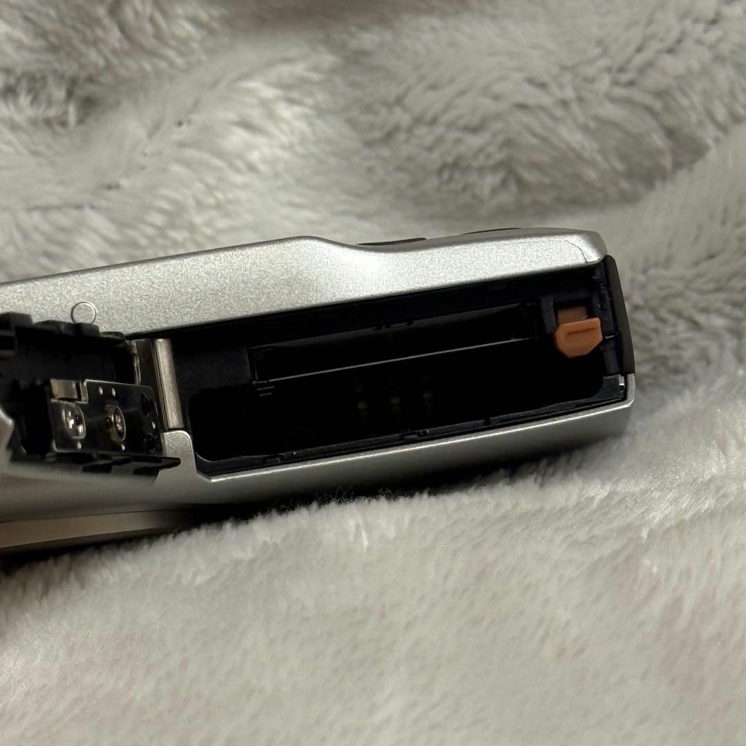 【極美品】Canon IXY 200 シルバー デジタルカメラ