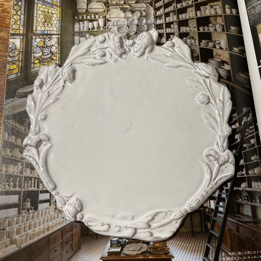 短期出品　アスティエ •ド•ヴィラット　ジベアドゥベ　ローズ柄白いプレート