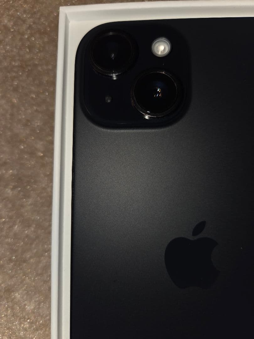 Apple iPhone 15 黒色 本体