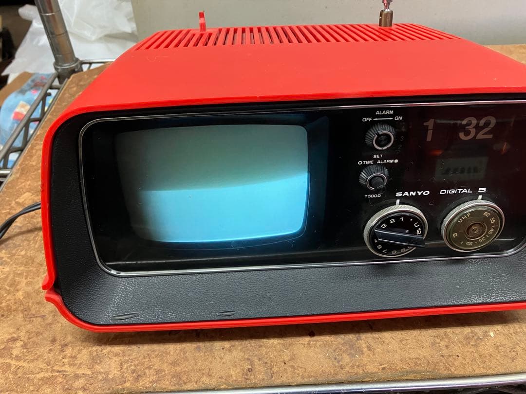 SANYO T500D 赤 ブラウン管テレビ