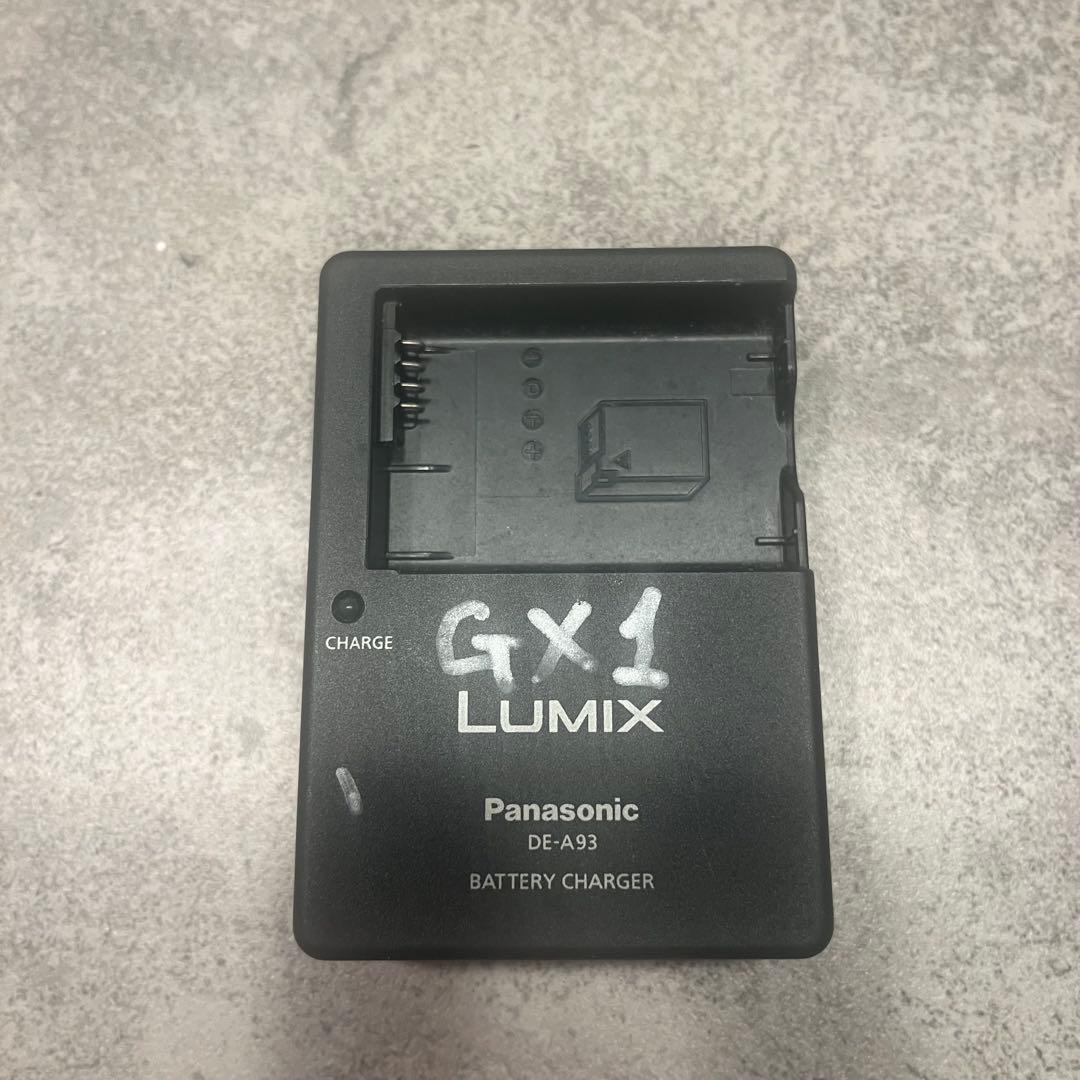 LUMIX GX1 ミラーレス一眼カメラ 本体とレンズ付き