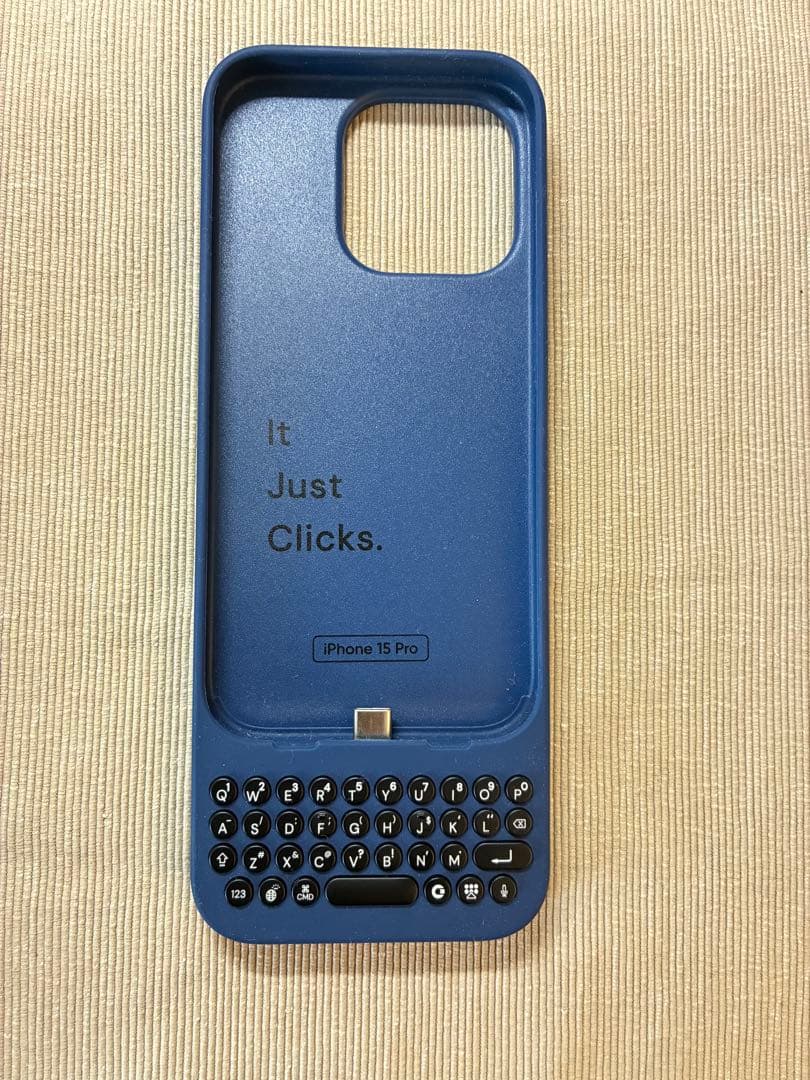 iPhoneアクセサリー Clicks Keyboard for iPhone 15 Pro