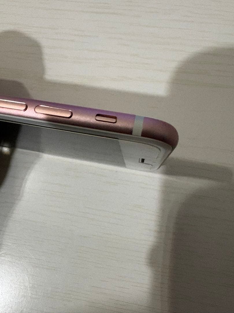 【Apple アップル】iPhone 7 ローズゴールド　ピンク　本体　32GB