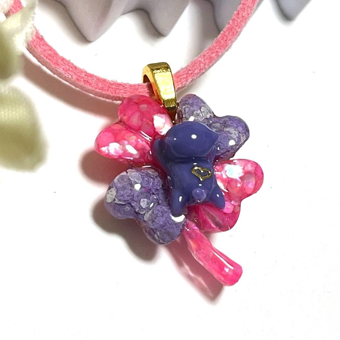 ニッキー様お取り置きです。Ｎｏ．40 クローバー 猫 ペンダント レジン