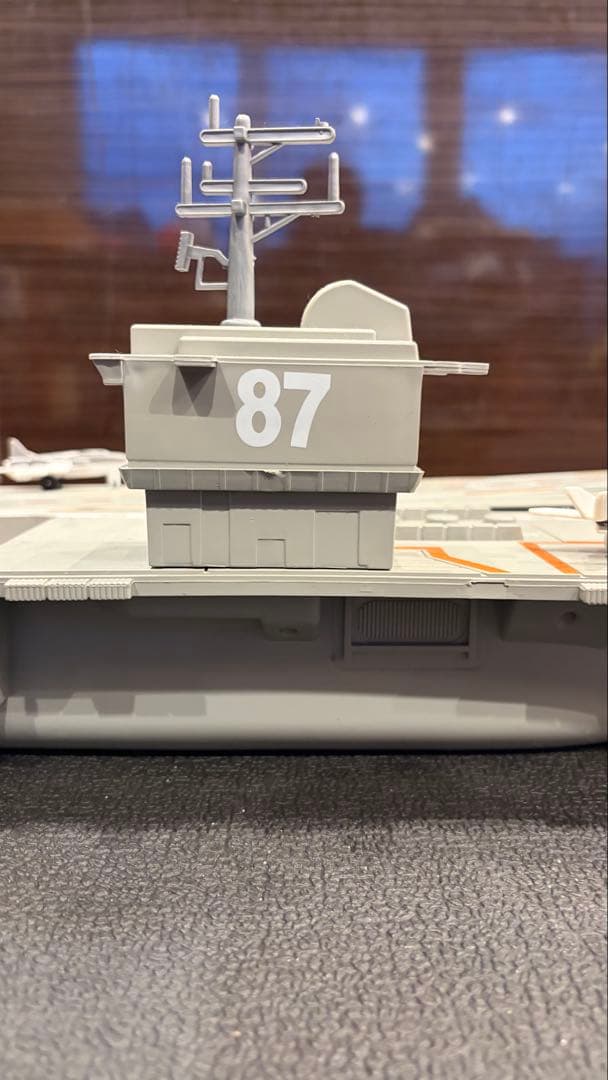 アメリカ　空母母艦モデル 30インチ 音声効果付き