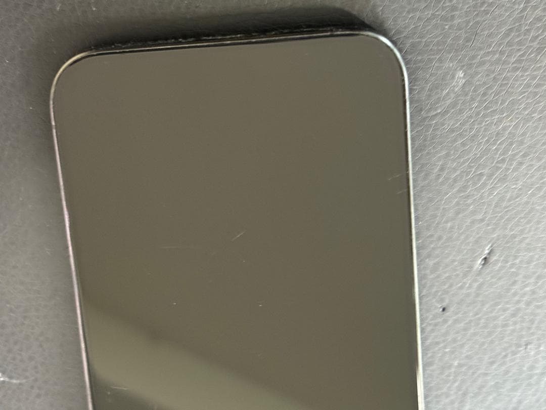 SIMフリー iPhone 15 Pro 512GB ブラックチタニウム 中古