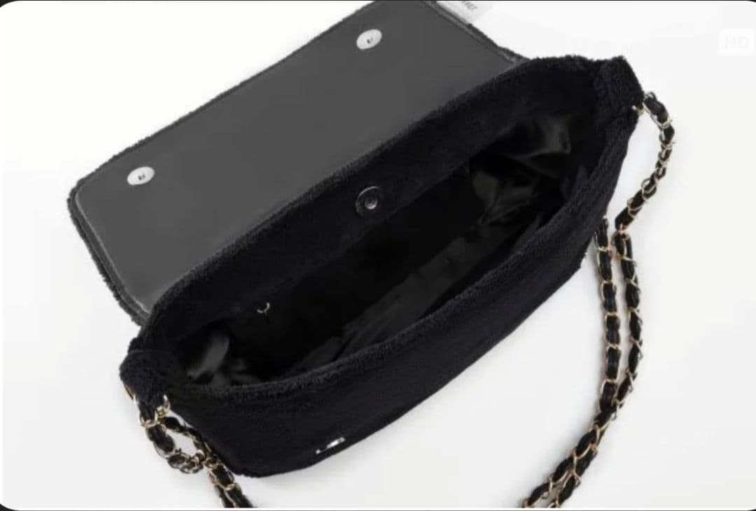 CHANEL ノベルティブラック スエード風 ショルダーバッグ ホワイトロゴ入り